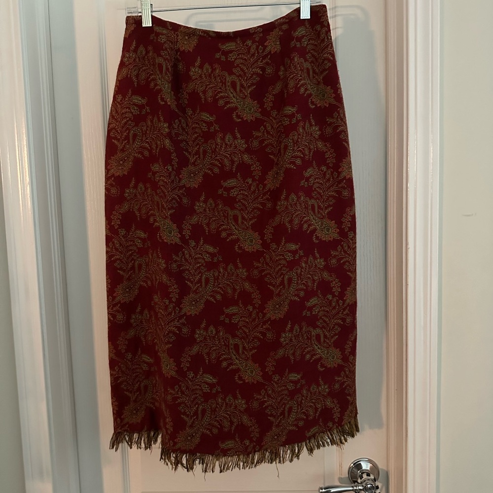 Elegant Red and Gold Patterned Skirt